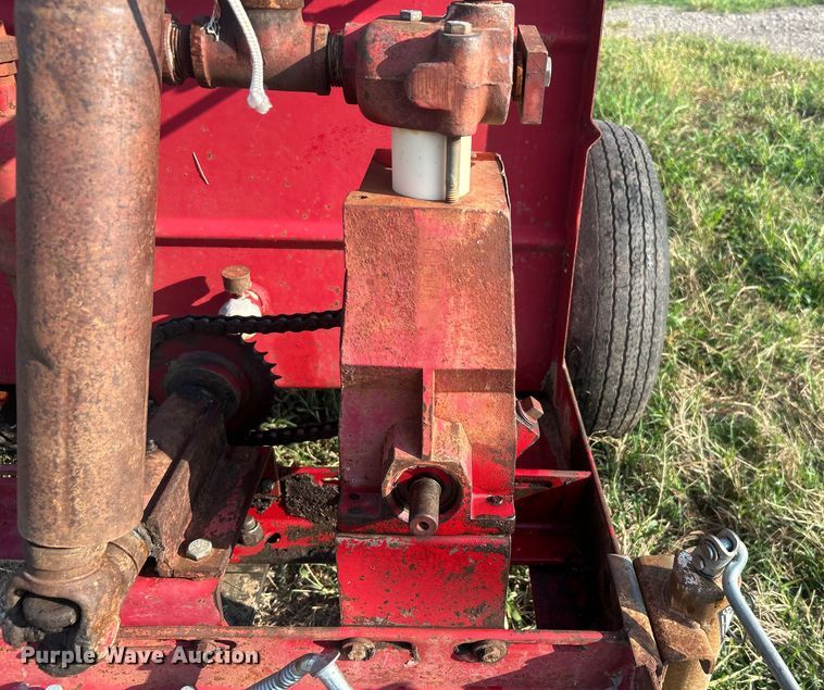 image for item DO6686 FMC sprayer trailer