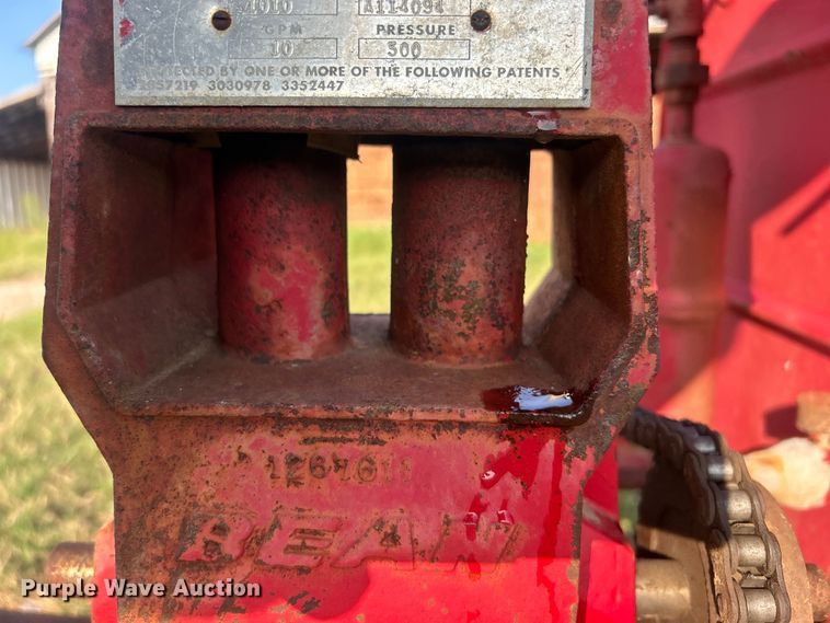 image for item DO6686 FMC sprayer trailer