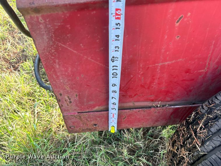 image for item DO6686 FMC sprayer trailer