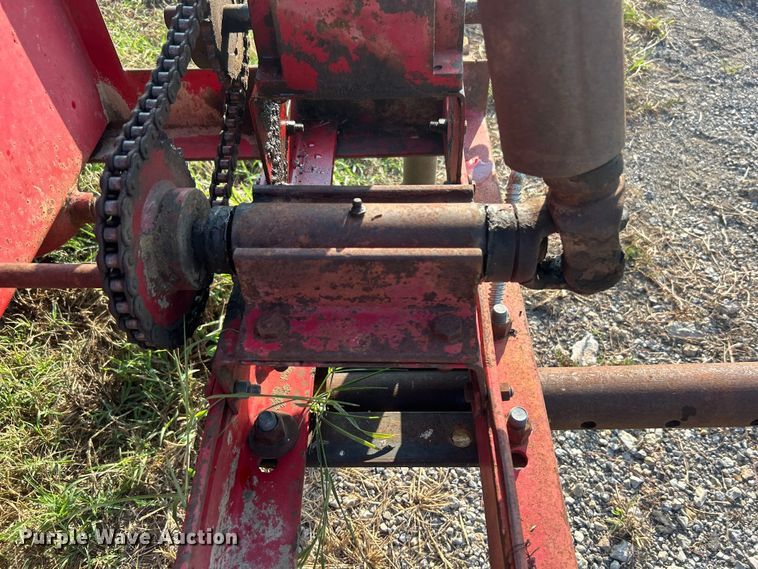 image for item DO6686 FMC sprayer trailer