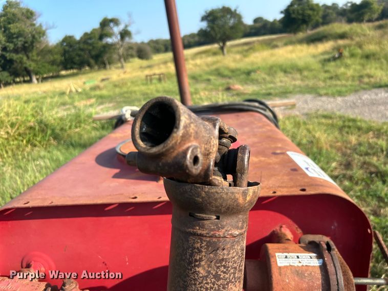 image for item DO6686 FMC sprayer trailer