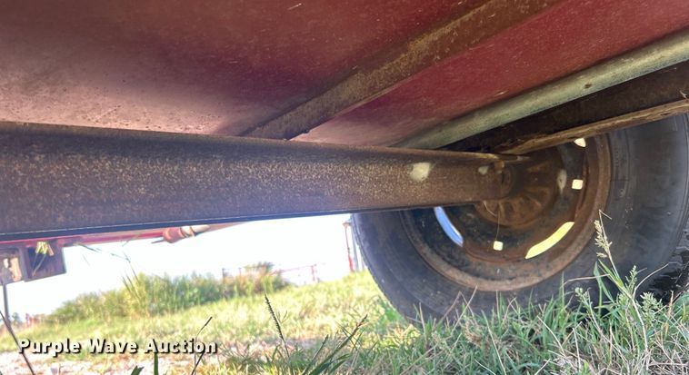 image for item DO6686 FMC sprayer trailer