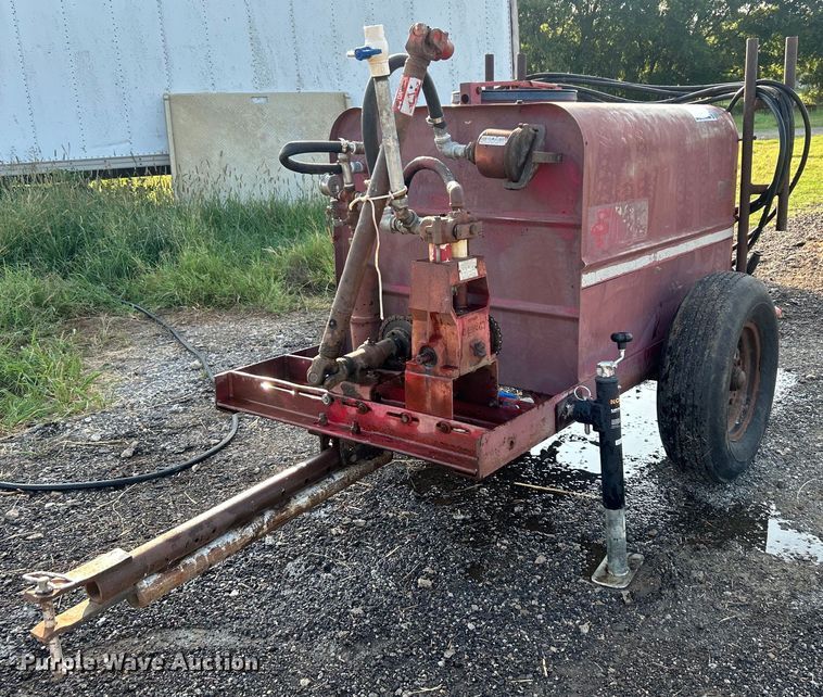 image for item DO6687 FMC sprayer trailer