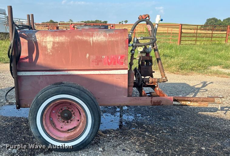 image for item DO6687 FMC sprayer trailer