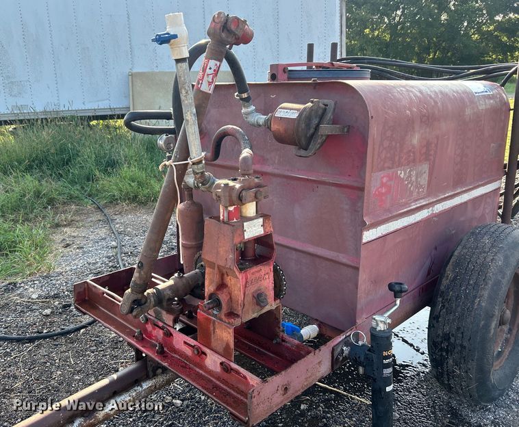 image for item DO6687 FMC sprayer trailer