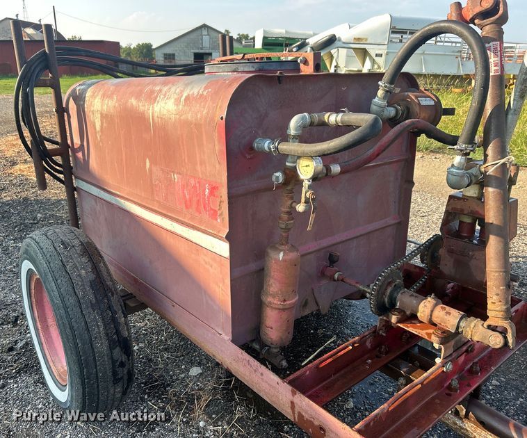 image for item DO6687 FMC sprayer trailer