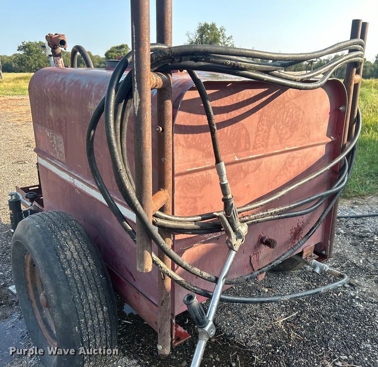 image for item DO6687 FMC sprayer trailer