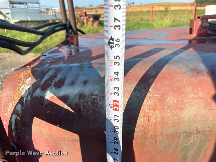 image for item DO6687 FMC sprayer trailer