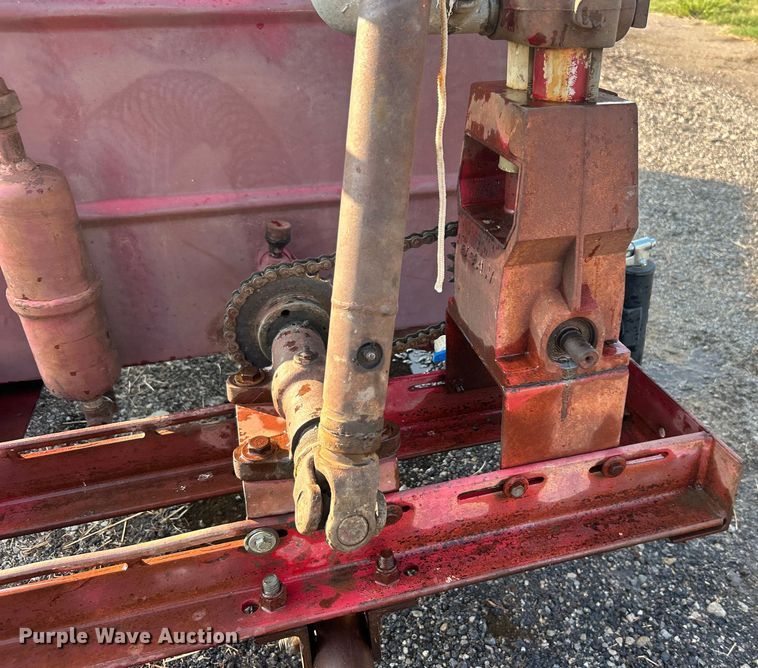 image for item DO6687 FMC sprayer trailer