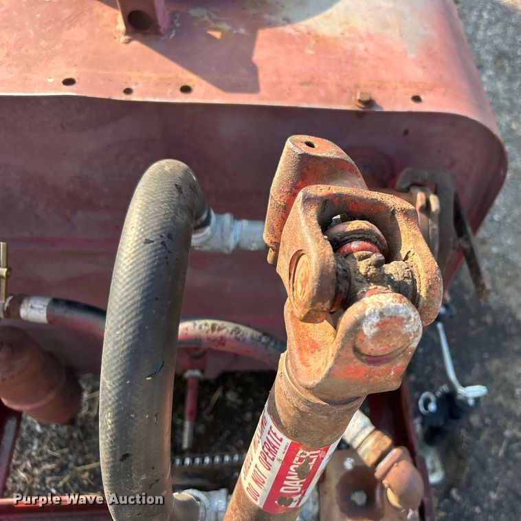 image for item DO6687 FMC sprayer trailer