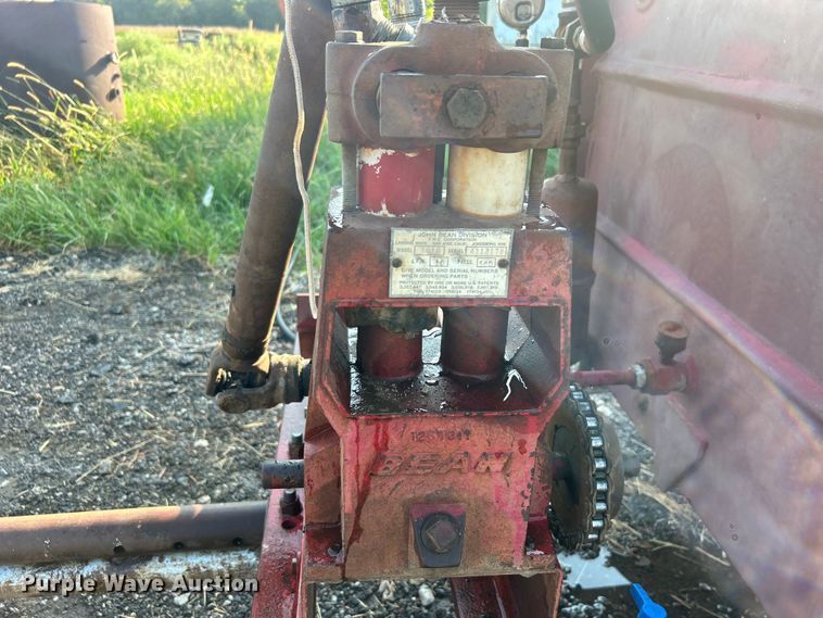 image for item DO6687 FMC sprayer trailer