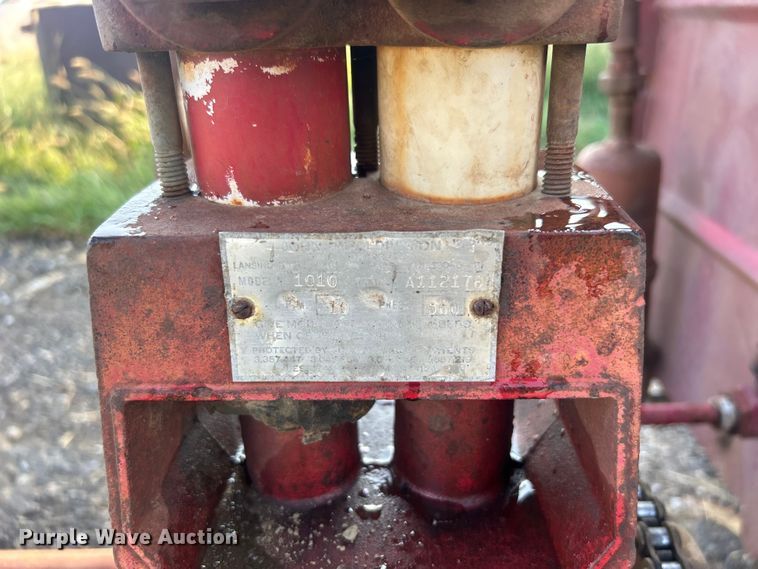 image for item DO6687 FMC sprayer trailer