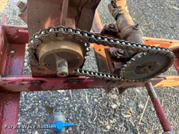 image for item DO6687 FMC sprayer trailer