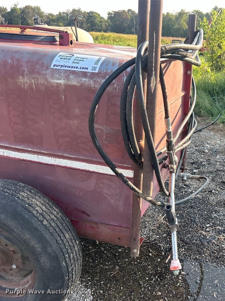 image for item DO6687 FMC sprayer trailer