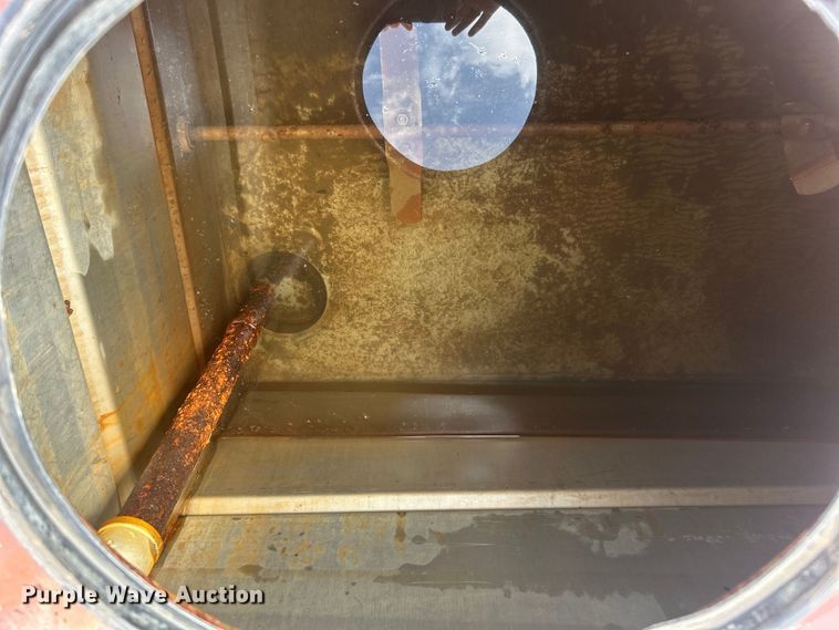 image for item DO6687 FMC sprayer trailer