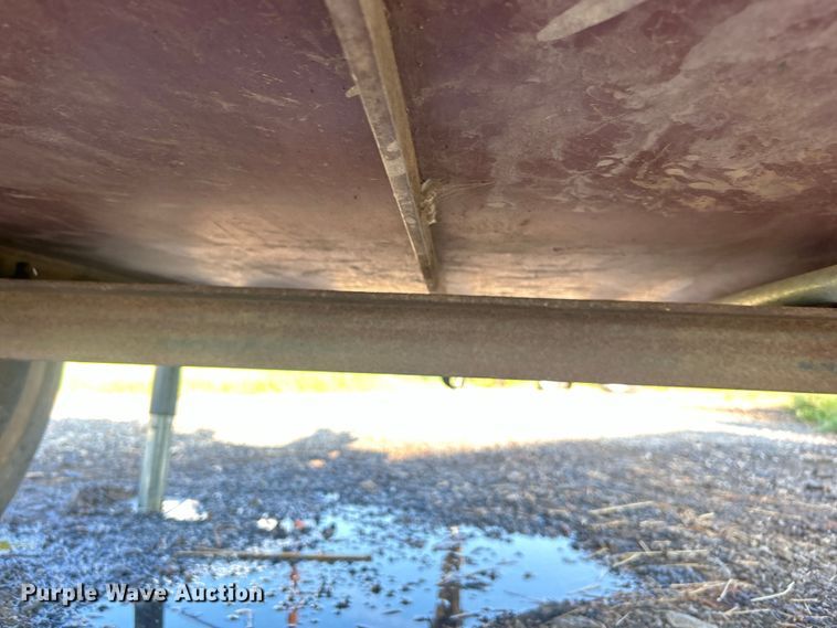 image for item DO6687 FMC sprayer trailer