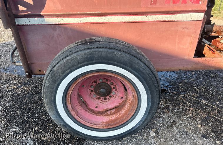 image for item DO6687 FMC sprayer trailer