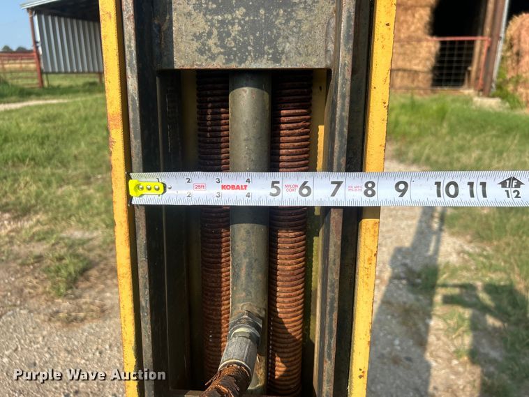 image for item DO6688 Post driver