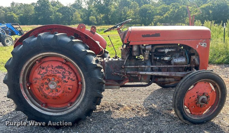 image for item DO6689 1948 Ferguson TE20 tractor