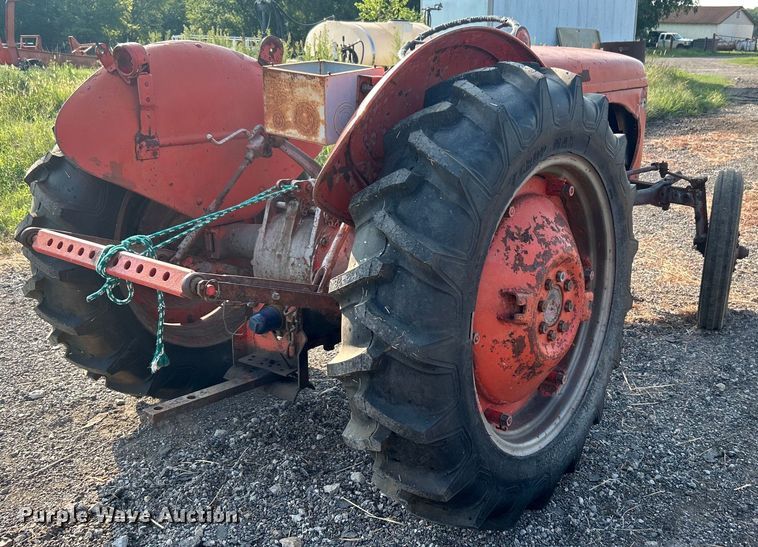 image for item DO6689 1948 Ferguson TE20 tractor