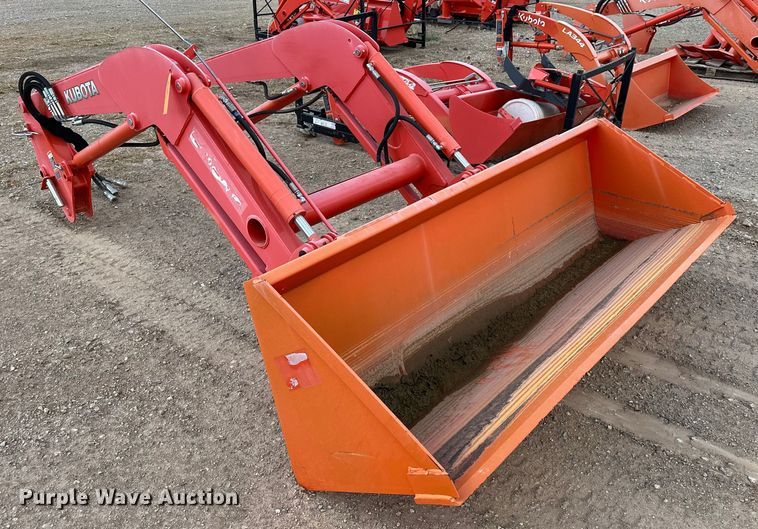 image for item DO7157 Kubota  LA1944 loader
