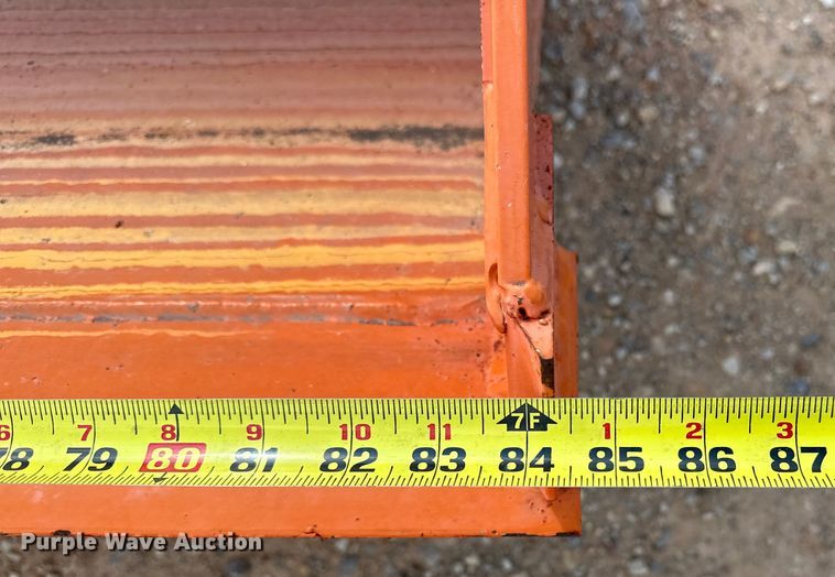 image for item DO7157 Kubota  LA1944 loader