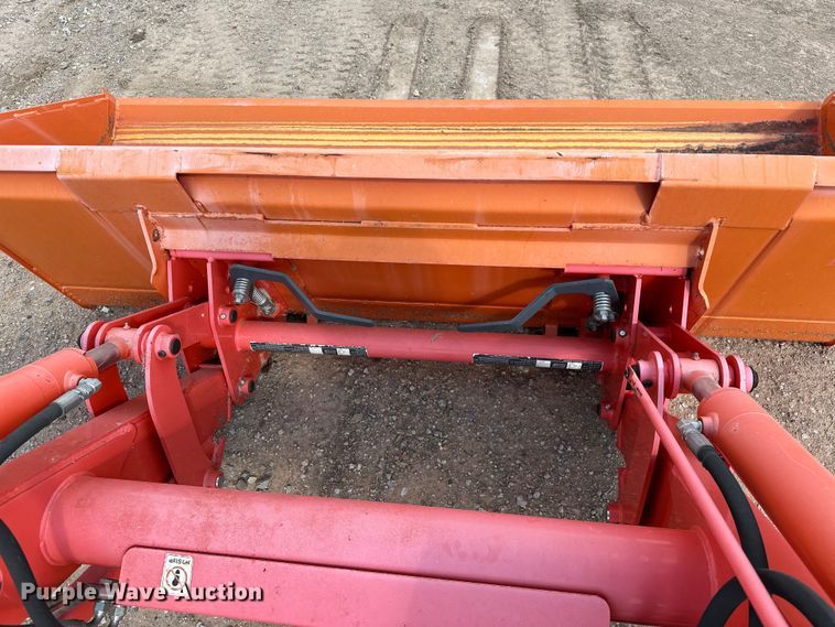image for item DO7157 Kubota  LA1944 loader