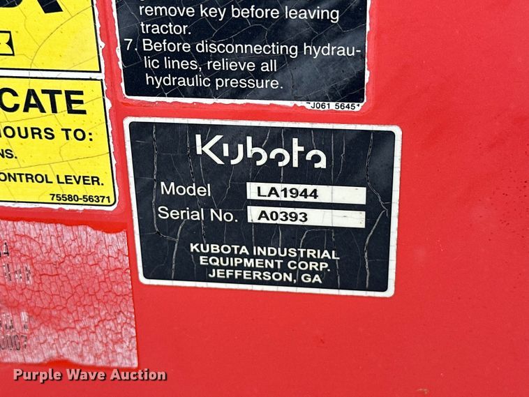image for item DO7157 Kubota  LA1944 loader