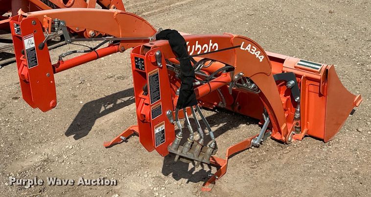 image for item DO7159 Kubota LA344S loader