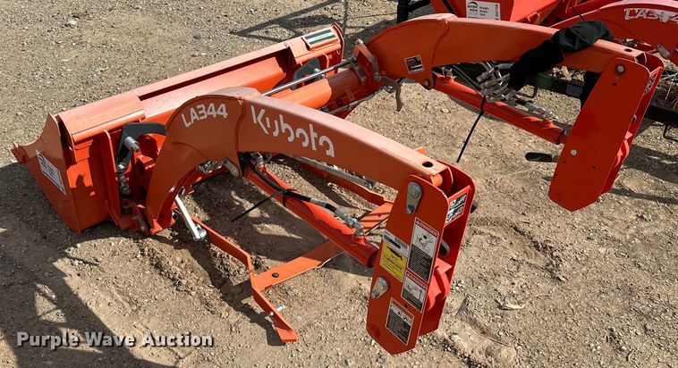 image for item DO7159 Kubota LA344S loader