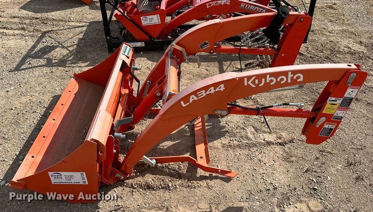 image for item DO7159 Kubota LA344S loader