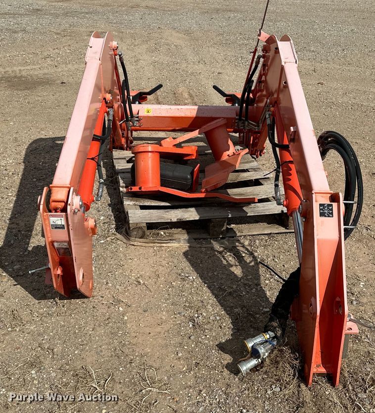 image for item DO7160 Kubota LA1854S loader