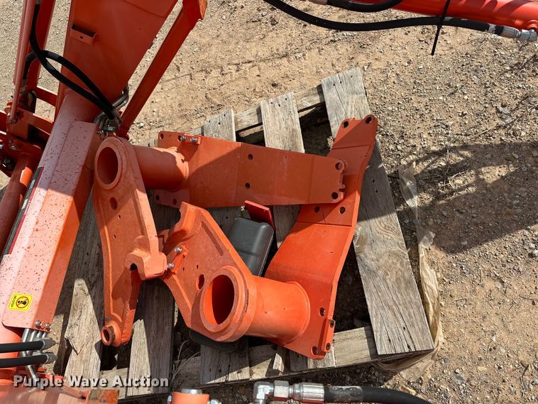 image for item DO7160 Kubota LA1854S loader