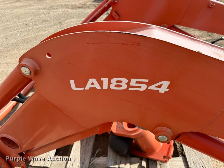 image for item DO7160 Kubota LA1854S loader