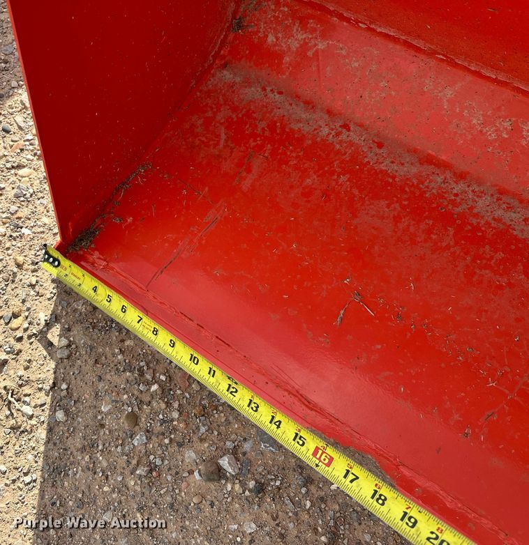 image for item DO7161 Kubota LA525FL loader