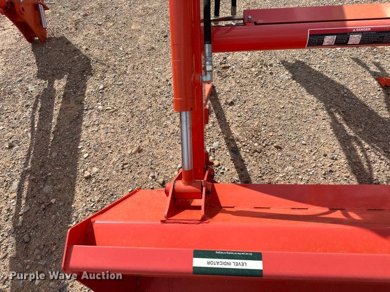 image for item DO7161 Kubota LA525FL loader