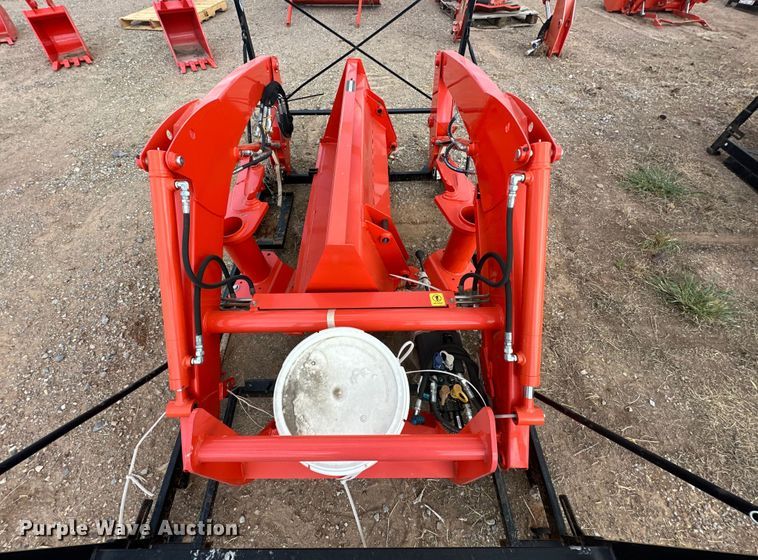 image for item DO7166 Kubota  LA524FL loader