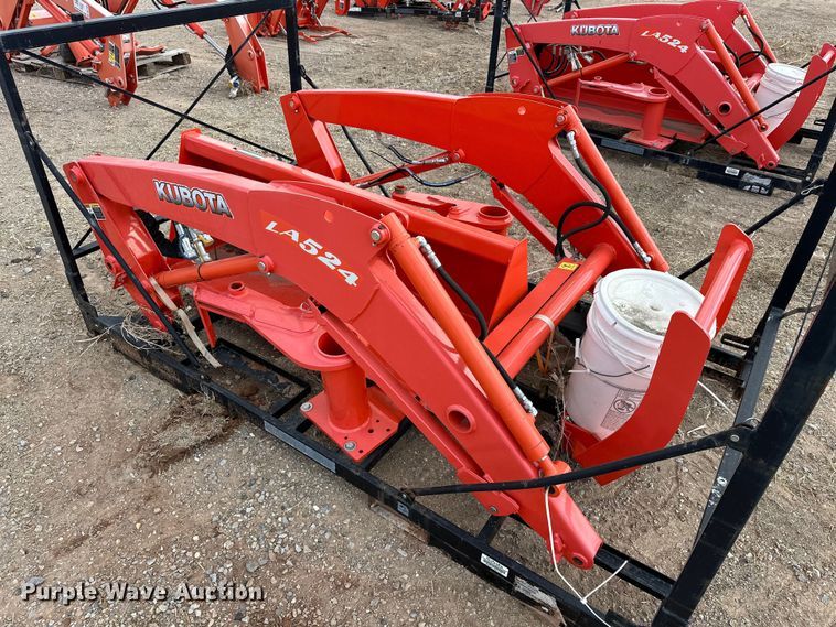image for item DO7166 Kubota  LA524FL loader