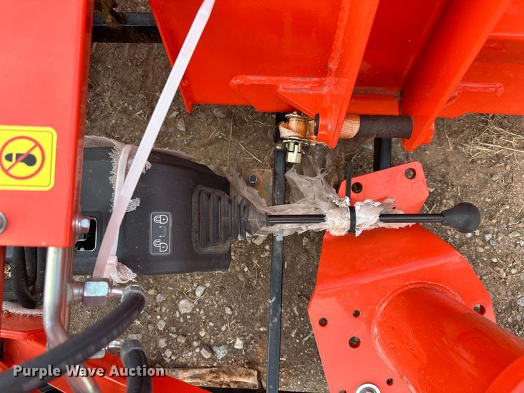 image for item DO7166 Kubota  LA524FL loader