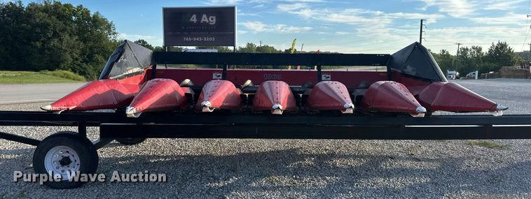 image for item DR2583 Case IH 1063 corn head