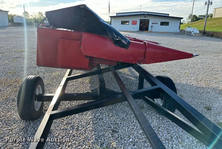image for item DR2583 Case IH 1063 corn head