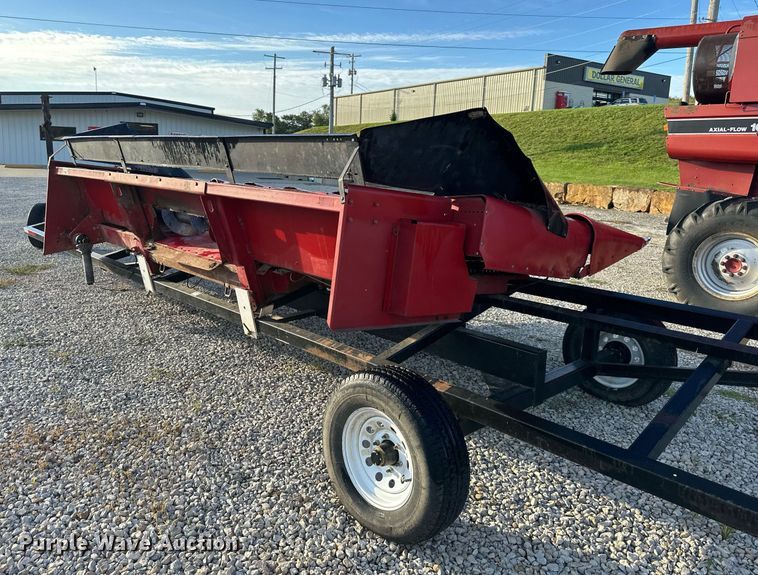 image for item DR2583 Case IH 1063 corn head