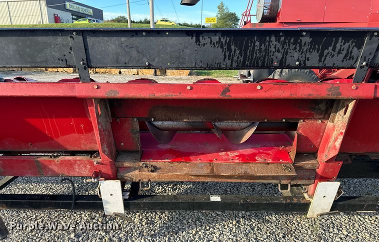 image for item DR2583 Case IH 1063 corn head