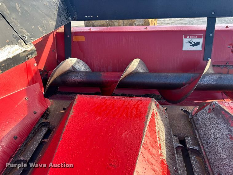 image for item DR2583 Case IH 1063 corn head