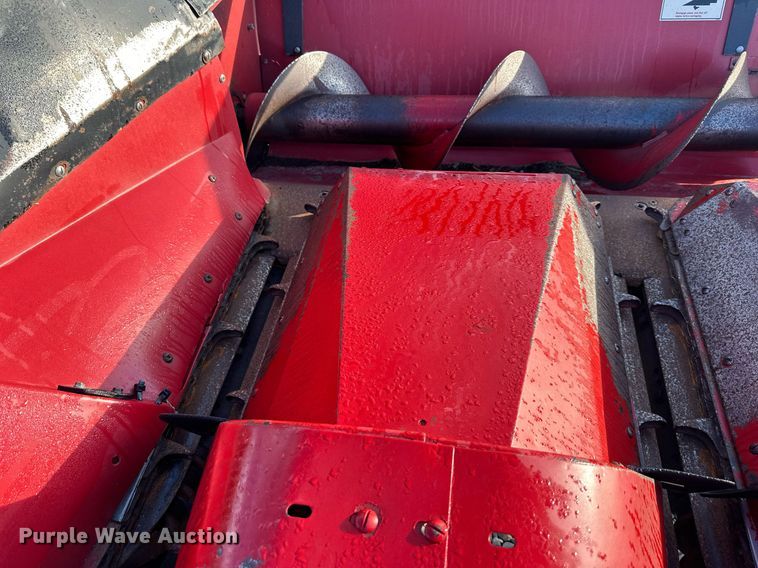 image for item DR2583 Case IH 1063 corn head