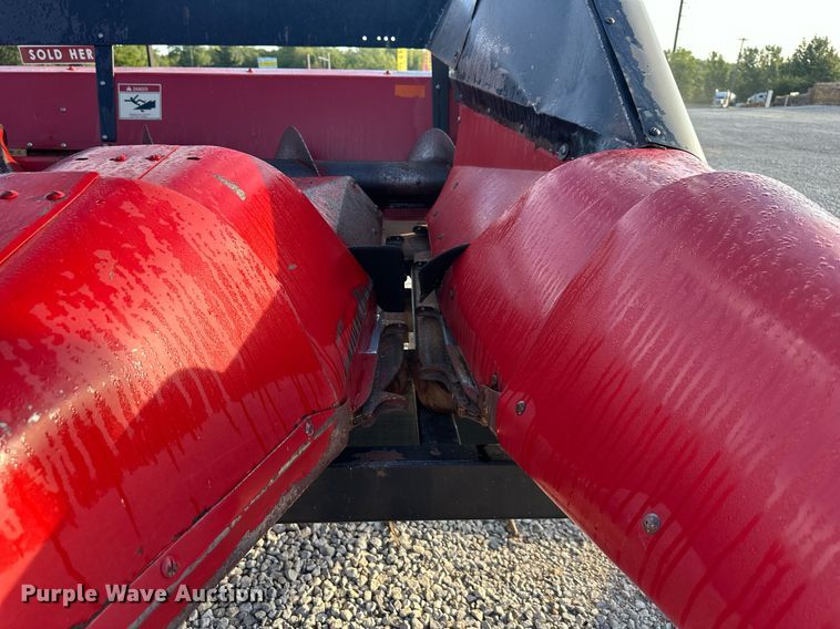 image for item DR2583 Case IH 1063 corn head