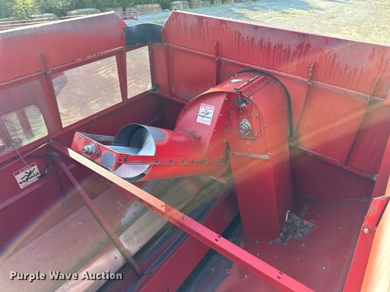 image for item DR2584 1994 Case IH 1688 Axial-Flow RWA combine