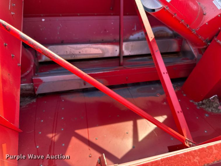 image for item DR2584 1994 Case IH 1688 Axial-Flow RWA combine