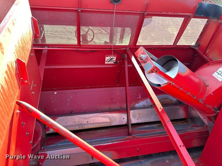 image for item DR2584 1994 Case IH 1688 Axial-Flow RWA combine