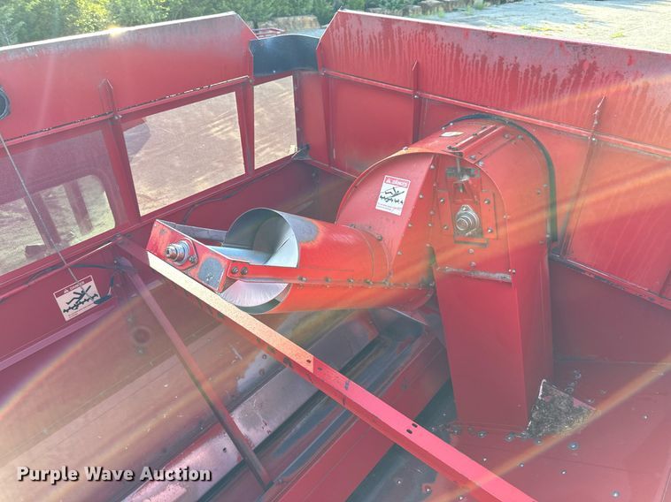 image for item DR2584 1994 Case IH 1688 Axial-Flow RWA combine